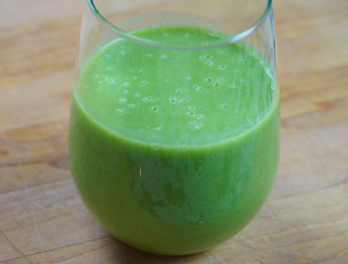 Video: Tropical Green Smoothie